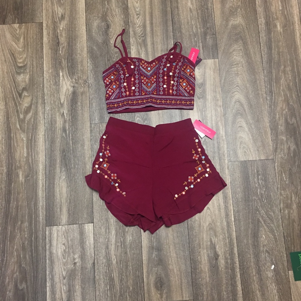 Two piece set - Picture 2 of 4